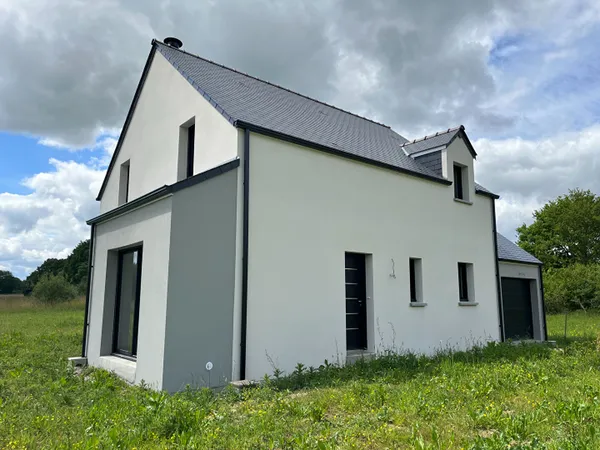 A VENDRE MAISON PROCHE D'EVRAN A 15 MIN DE DINAN 4 CHAMBRES JARDIN DE 2700m²