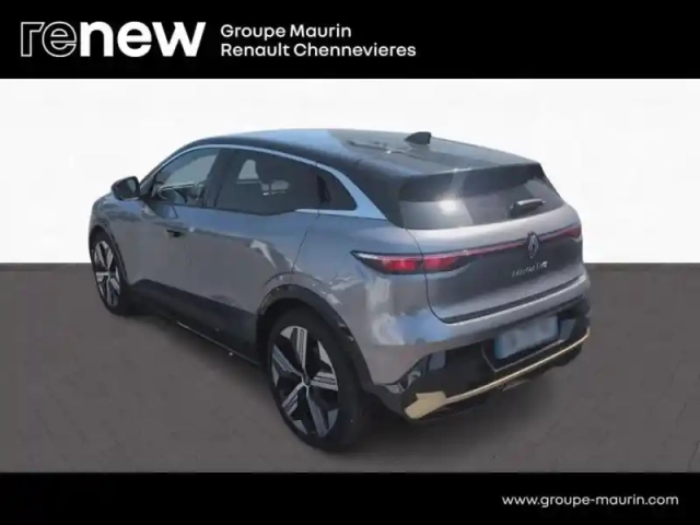 Renault Megane e-tech electric ev60 220ch iconic super charge -b — photo 7