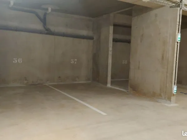 Box - Parking - Garage