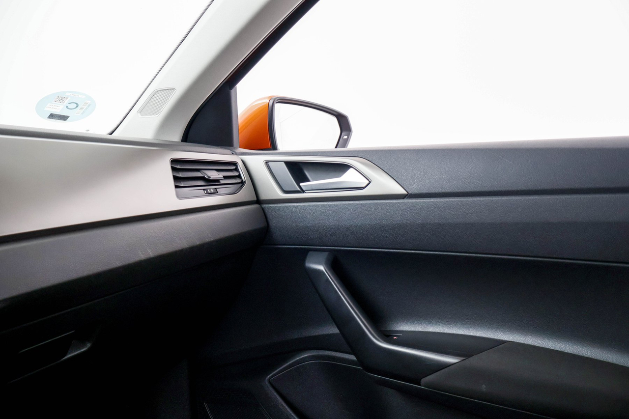 Volkswagen Polo — photo 28