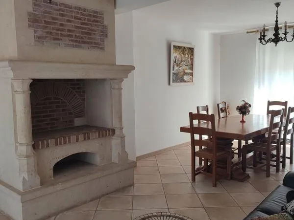 Appartement 3 pièces avec grande terrasse et parking privé