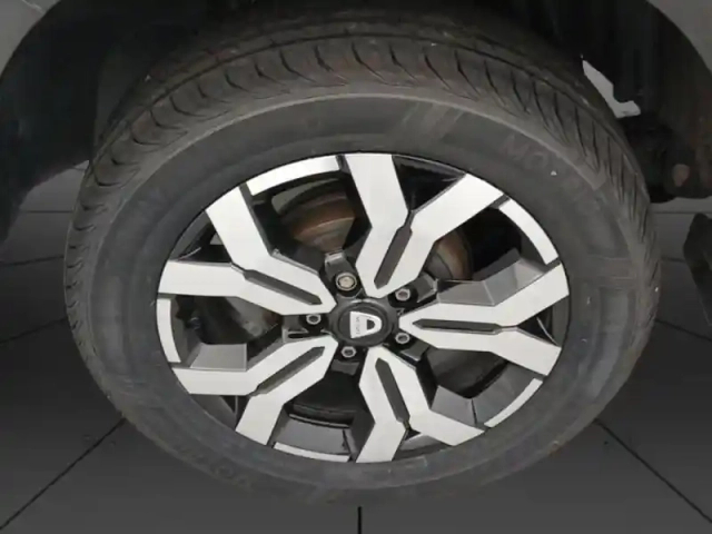Dacia Duster 1.0 eco-g 100ch prestige + 4x2 — photo 26