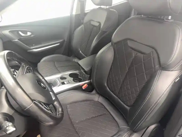 Renault Kadjar blue dci 115 edc — photo 35