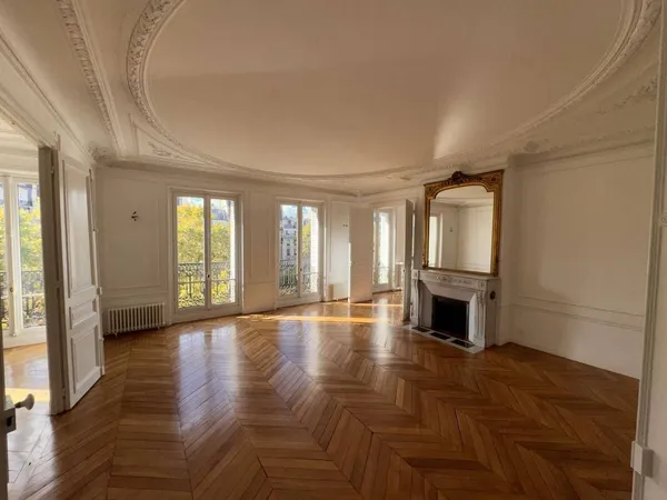Appartement 6 pièces 199 m²