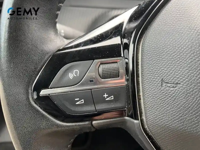 Peugeot 208 electrique 50 kwh 136ch — photo 15