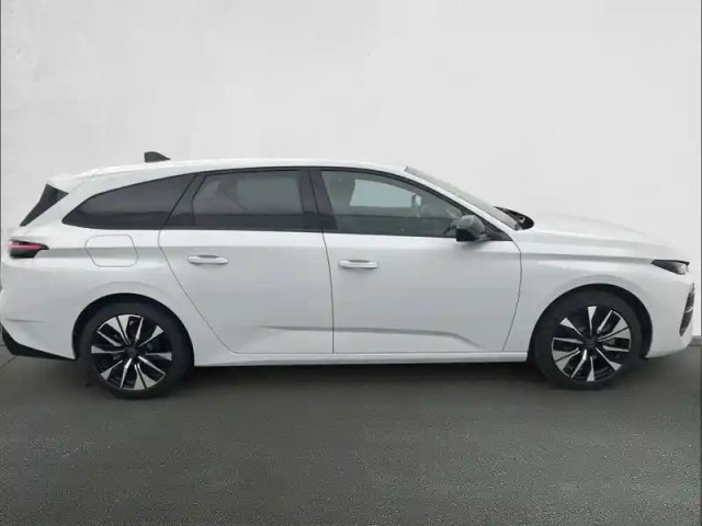 Peugeot 308 sw hybrid 145 e-dcs6 — photo 4