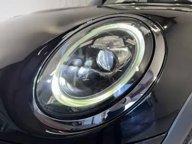Mini Mini cabriolet cooper d 116 ch bva7 — photo 12