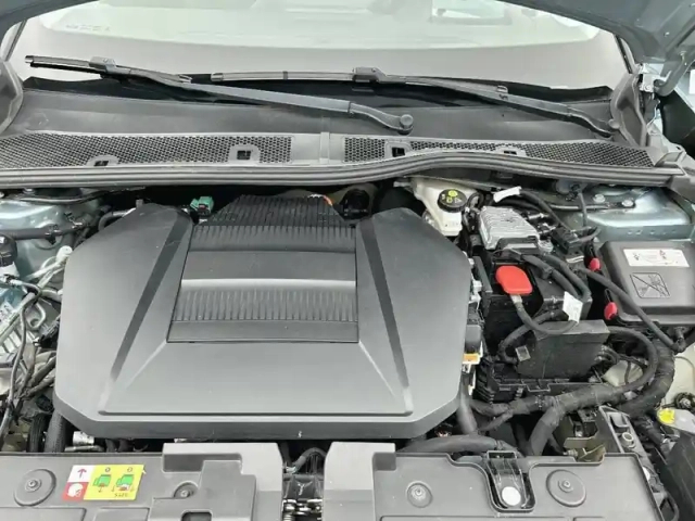 Citroën C4 e- 136 ch automatique — photo 27