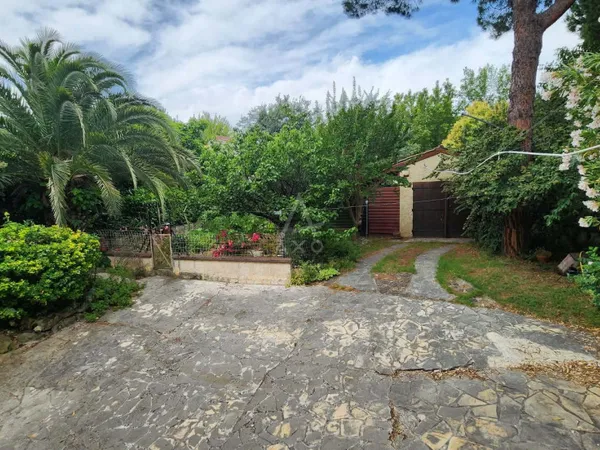 Maison avec dépendances 8 pièces 230 m²