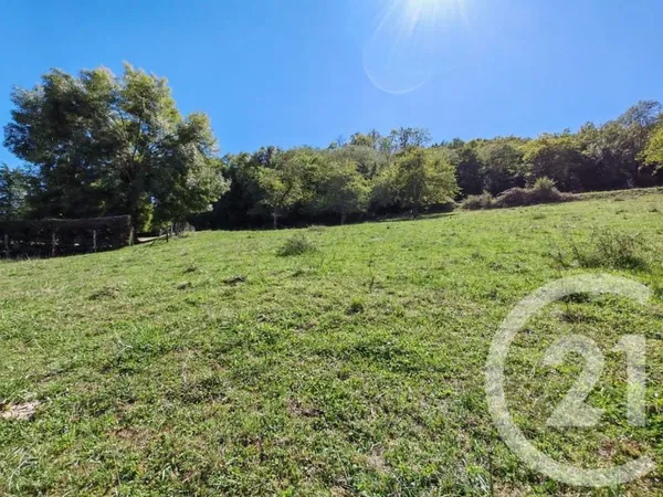 Terrain 3142 m²