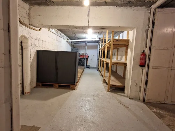 Local de stockage 27 m² - garage moto - centre-ville Genette