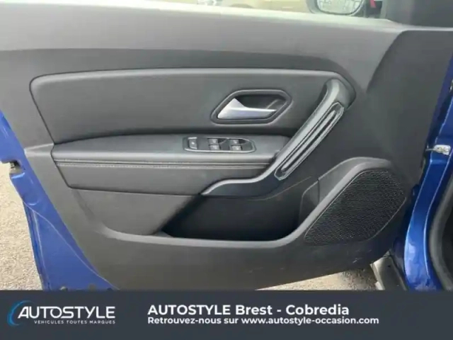 Dacia Duster 1.0 eco-g 100ch prestige 4x2 — photo 14