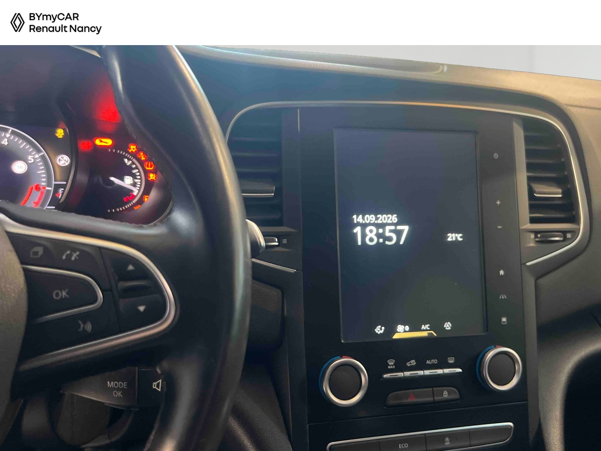 Renault Mégane IV Berline TCe 130 Energy — photo 16