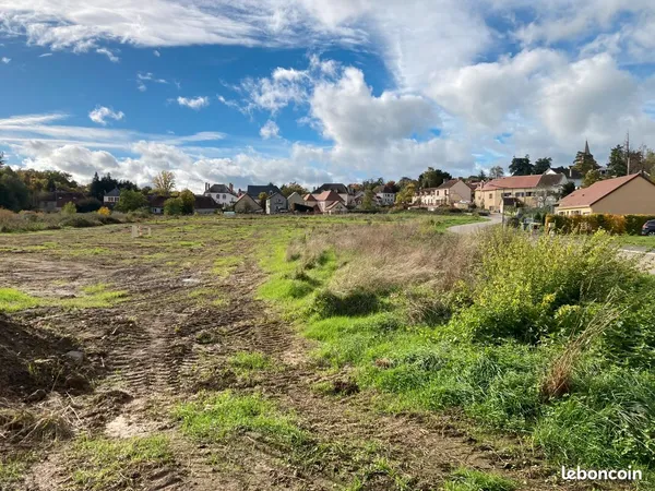 Terrain constructible viabilisé - 774 m²