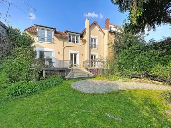 Maison 6 pièces 146 m²
