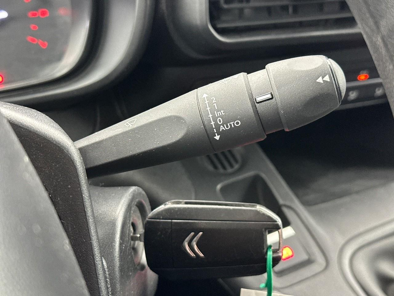 Citroën Berlingo van m 650 bluehdi 100 s&s bvm5 driver — photo 18