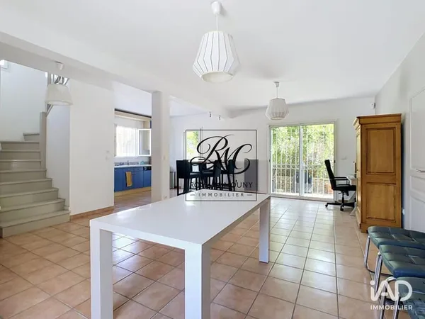 Bureau 147 m²