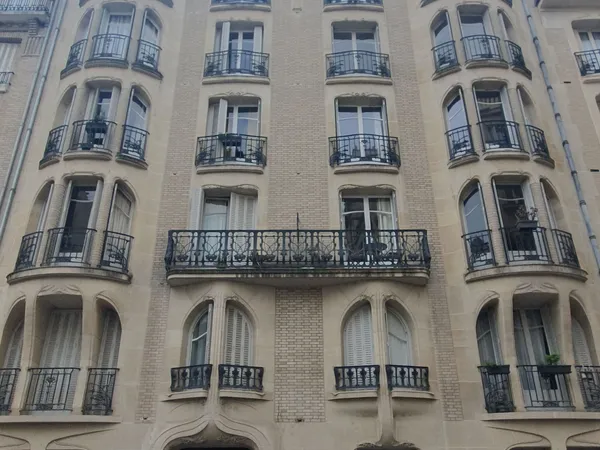 Loue appartement 61 m2 Rue Agar PARIS XVIème