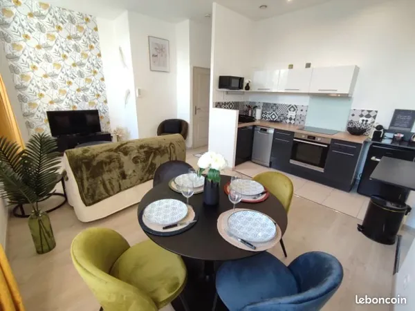 Bel appartement entièrement meublé près du centre ville à Orange