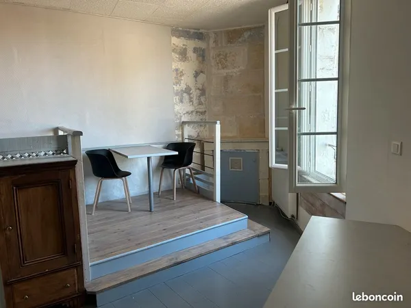 Petite maison originale centre ville proche hopital