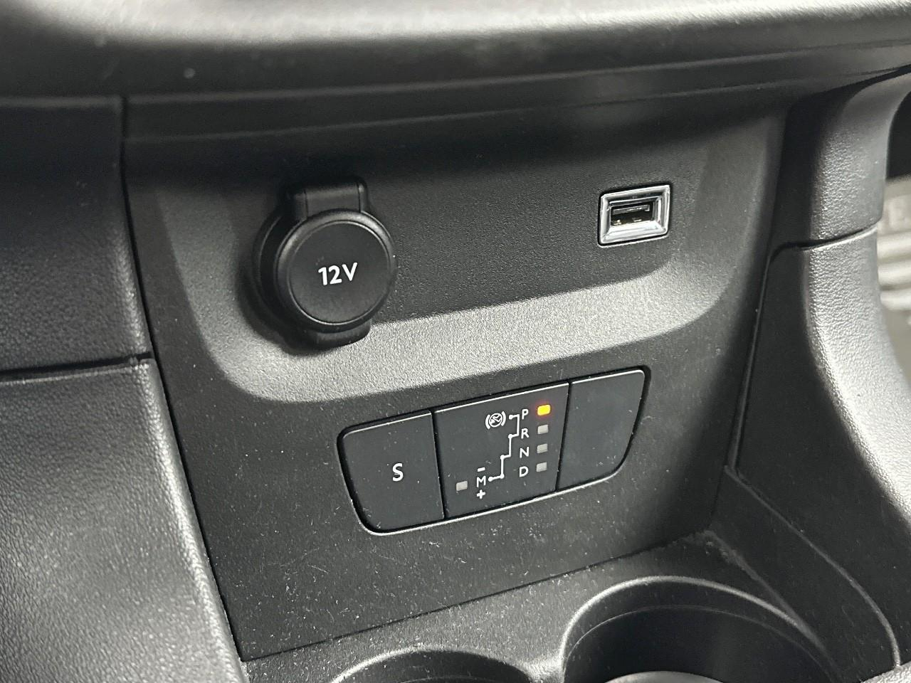 Citroën C3 puretech 110 s&s eat6 shine — photo 26