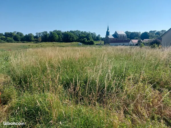 Terrain 906 m² MARTAINNEVILLE