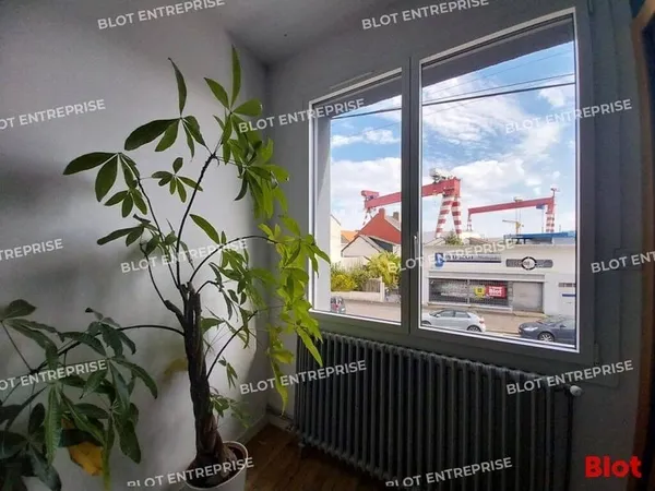 Bureaux 208 m²