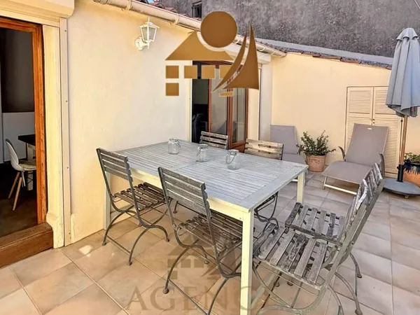 VIEIL ANTIBES - MAISON DE VILLAGE AVEC TERRASSE ET GARAGE