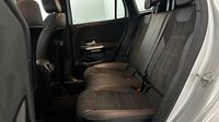 Mercedes Gla 200 d 150ch AMG Line 8G-DCT — photo 13