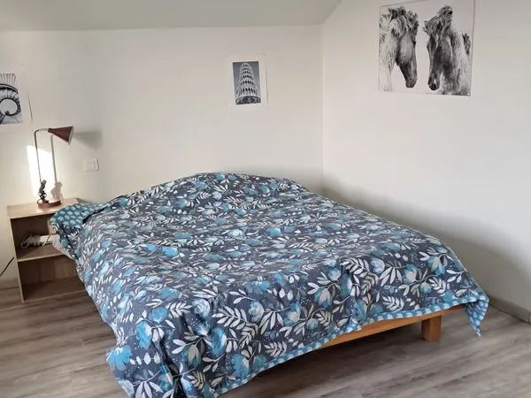 Chambre meublée