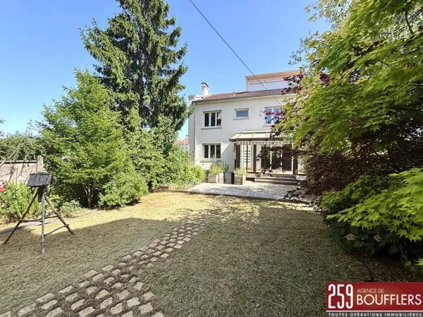 Maison 9 pièces 190 m²