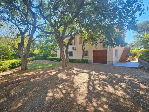 Maison La Garde 138.72 m2 - rare à la vente, secteur calme et arboré.