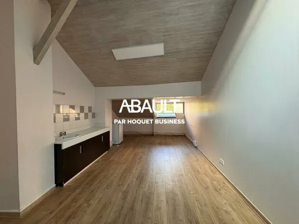 Local professionnel 16 m²