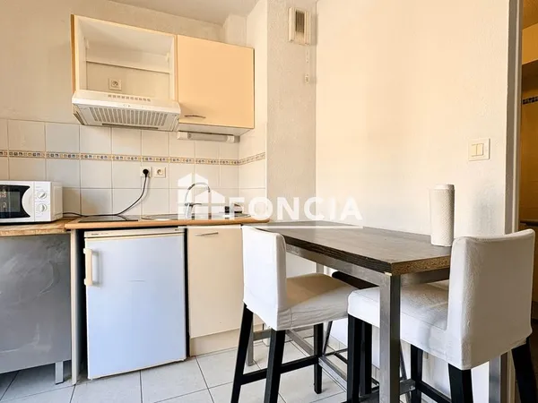 Montpellier — Studio avec balcon et stationnement, secteur HF, fort potentiel locatif