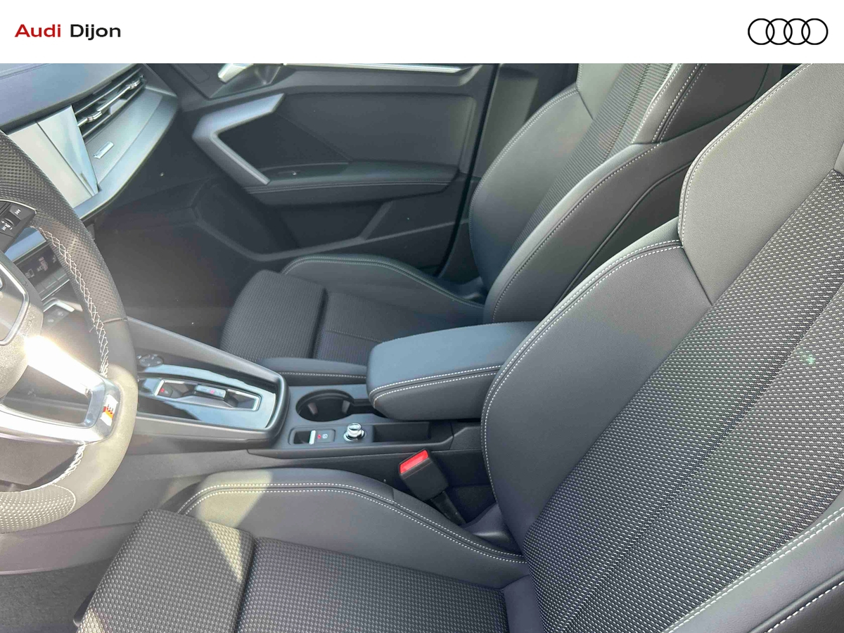 Audi A3 Sportback TFSI Mild Hybrid 150 S tronic 7 — photo 11