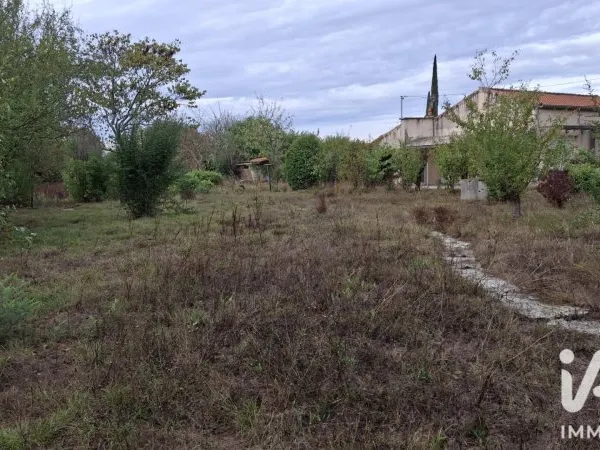 Terrain 1743 m²