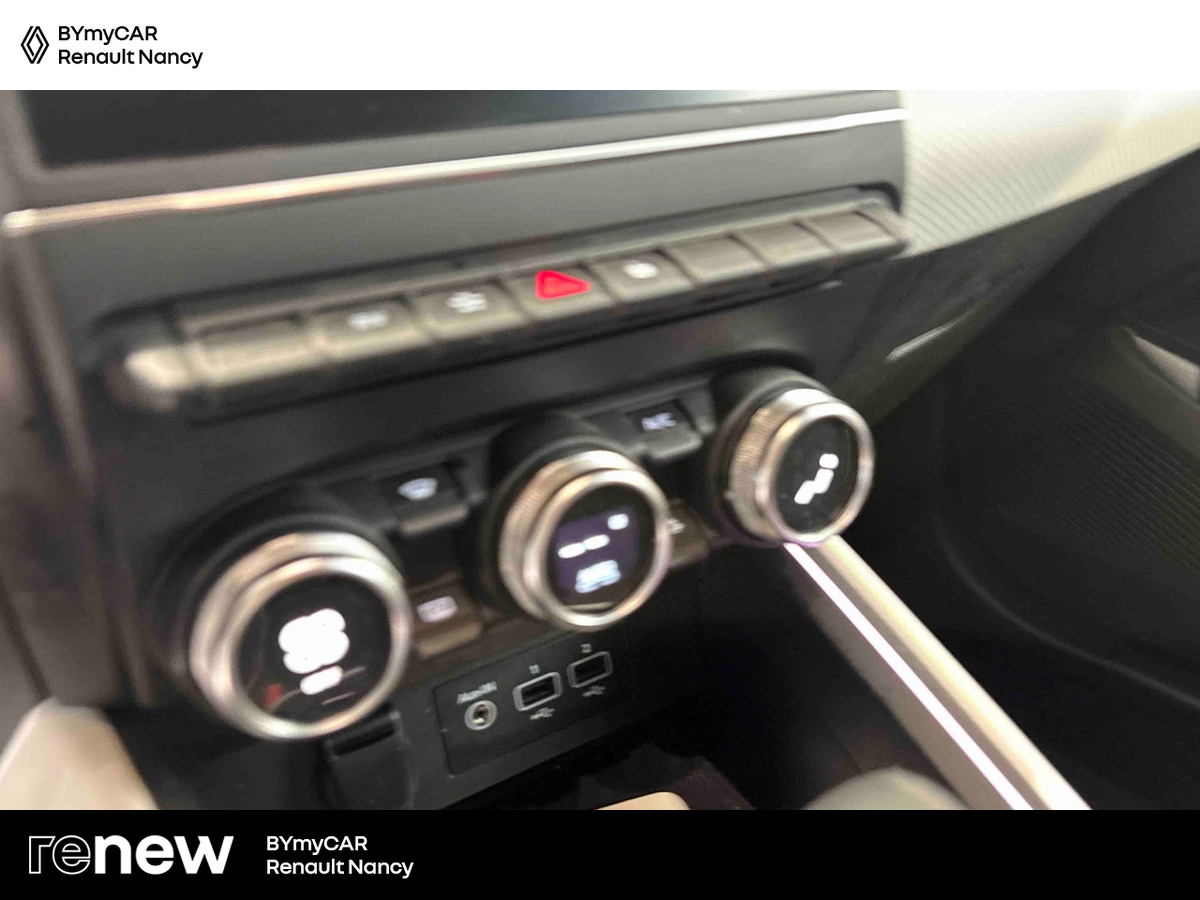 Renault Clio E-Tech full hybrid 145 — photo 18