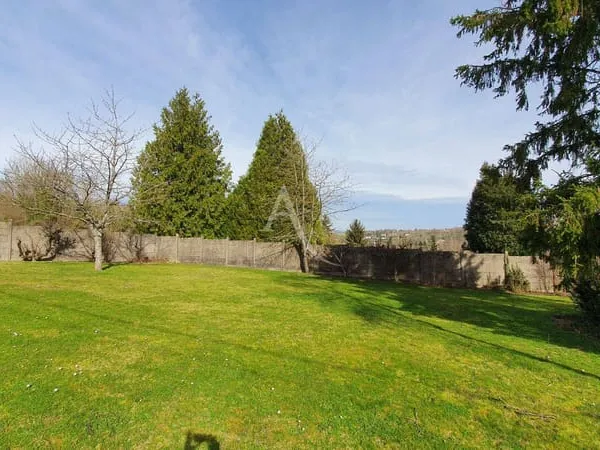 Terrain constructible 800 m²