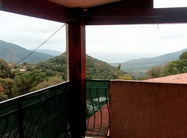Maison Vente Santa-Maria-Figaniella 8p 198m² 380000€