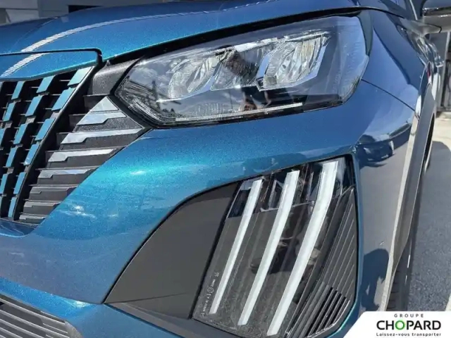 Peugeot 2008 hybrid 145 e-dcs6 — photo 10