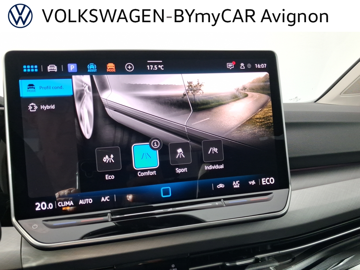 Volkswagen Golf 1.5 eHybrid 204 DSG6 — photo 33