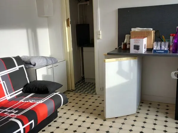 IDEAL ETUDIANT - A LOUER DANS BELLE RESIDENCE à 5 mn I.U.T. / U.T.T. / E.S.T.P. / E.P.F. / HOPITAL /