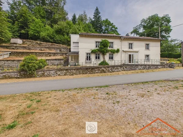 Maison de campagne de 122 m² - Terrain de 4 020 m² - Le Va