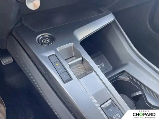 Peugeot 308 phev 180 e-eat8 — photo 17