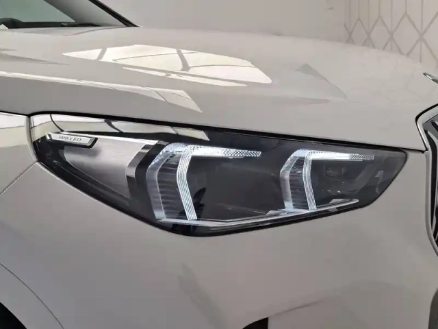Bmw X1 xdrive 25e 245ch dkg7 — photo 10