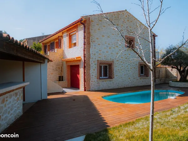 Maison familiale rénovée avec piscine, fort potentiel locatif - à 10 min de la mer