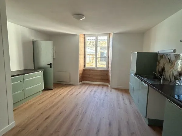 Appartement T3 de 68 m² avec garage - Centre de Charroux