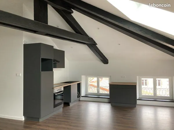Appartement T4 centre du village
