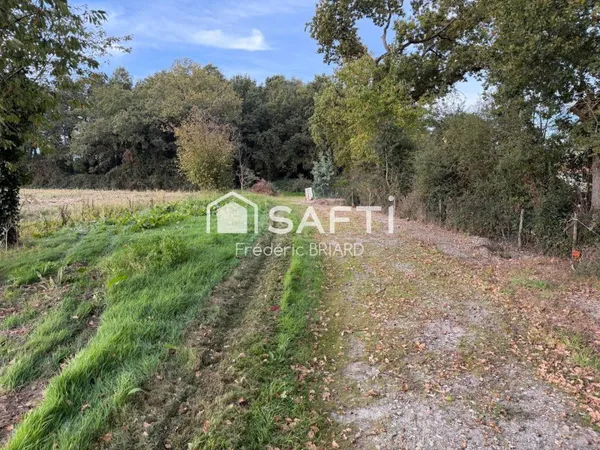 Ste Flaive des Loups. Terrain constructible 601m2