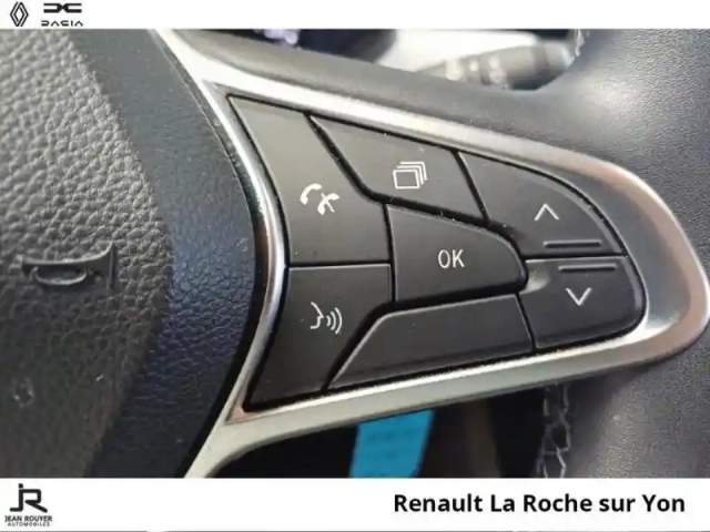 Renault Clio 1.5 blue dci 100ch evolution — photo 11